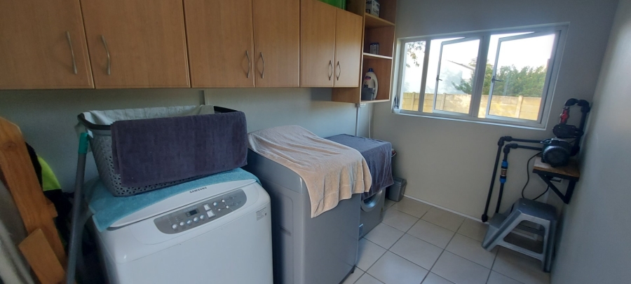 3 Bedroom Property for Sale in Albertinia Western Cape
